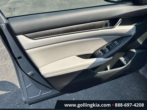 Used 2019 Honda Accord EX image 14