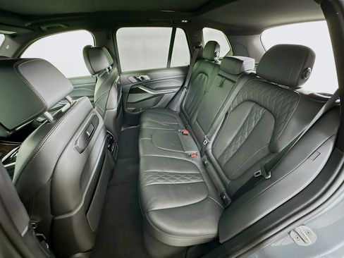 Used 2025 BMW X5 xDrive50e image 29