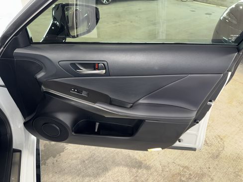 Used 2025 Lexus IS 350 F Sport RWD image 9