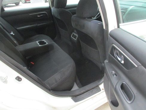 Used 2015 Nissan Altima 2.5 SV w/ Convenience Package FWD image 21