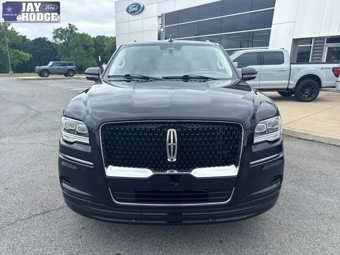 Used 2022 Lincoln Navigator Reserve RWD image 9