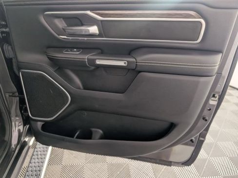 Used 2020 RAM 1500 Laramie AWD/4WD image 31
