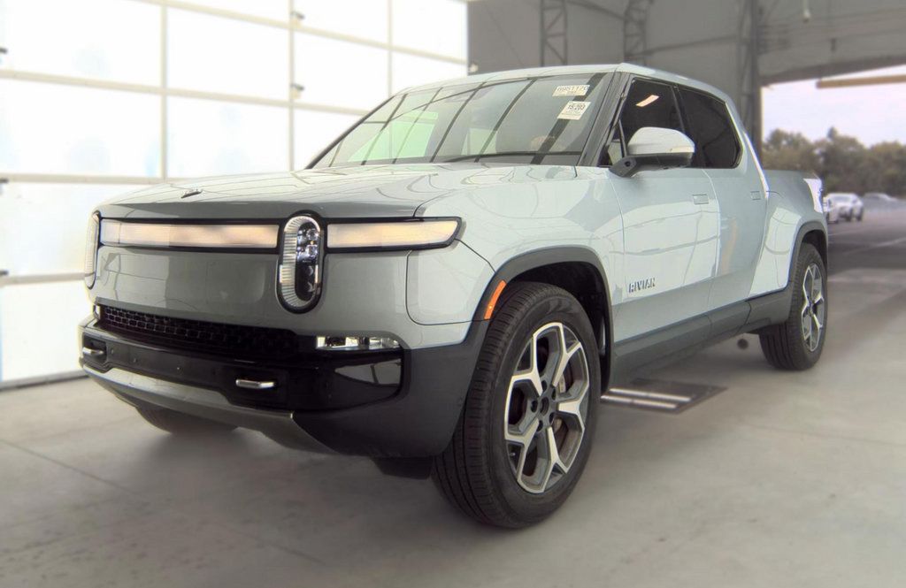 Used 2023 Rivian R1T Adventure Dual AWD/4WD image 2
