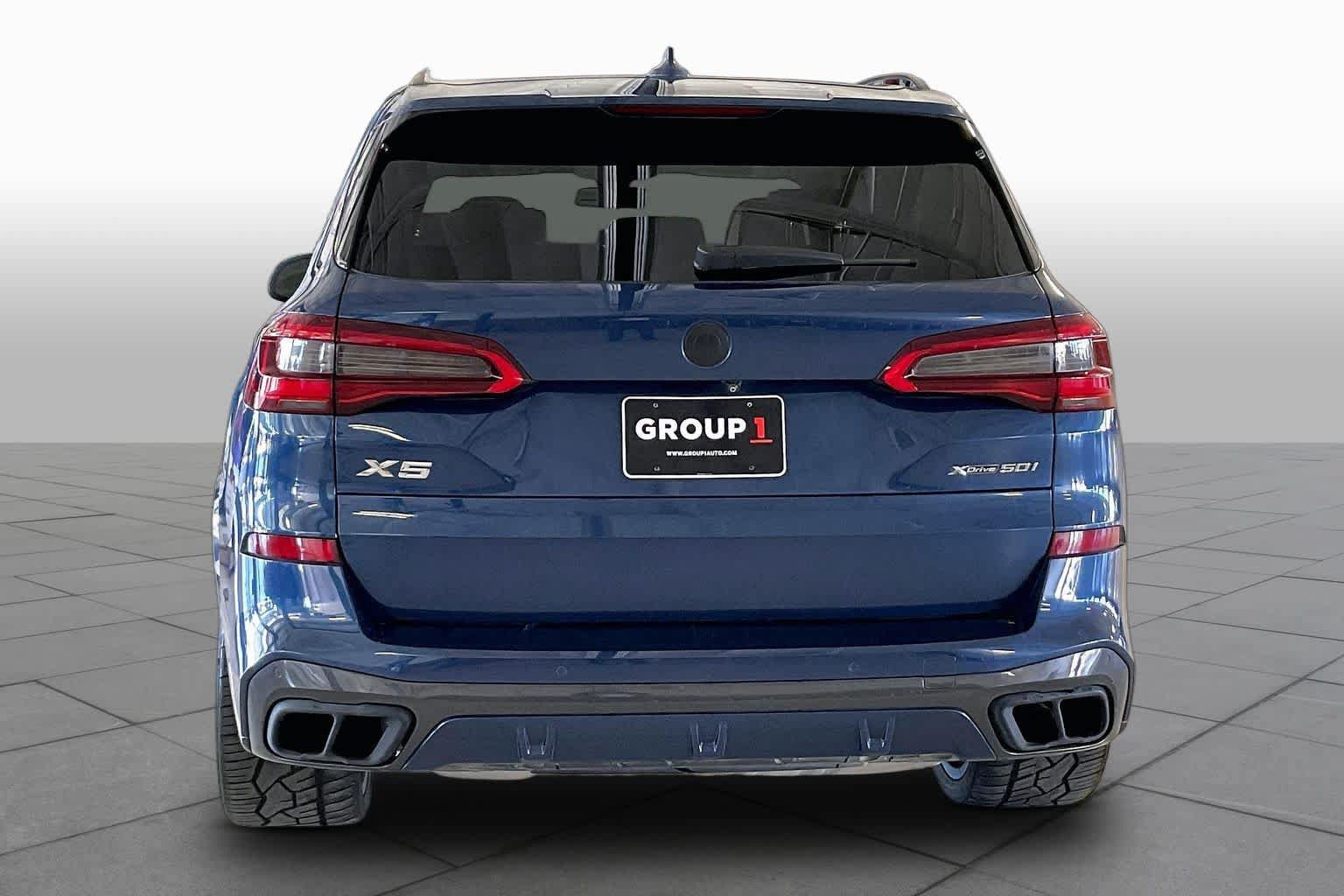 Used 2019 BMW X5 xDrive50i w/ M Sport Package AWD/4WD image 4