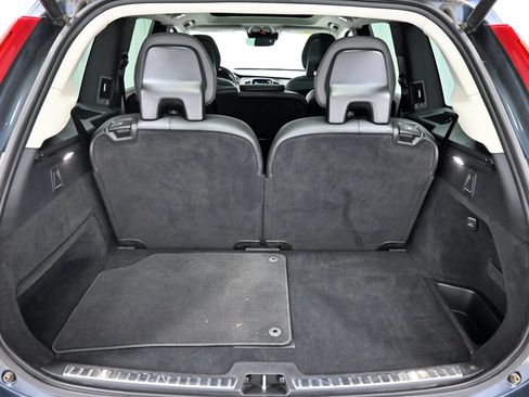 Used 2021 Volvo XC90 T5 Momentum w/ Climate Package AWD/4WD image 34