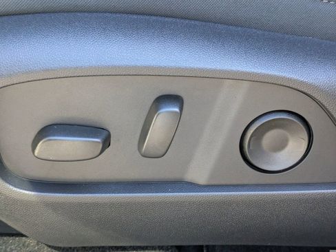 New 2026 Chevrolet Equinox LT w/ Convenience Package II image 21