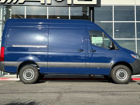 New 2025 Mercedes-Benz Sprinter 2500 image 7
