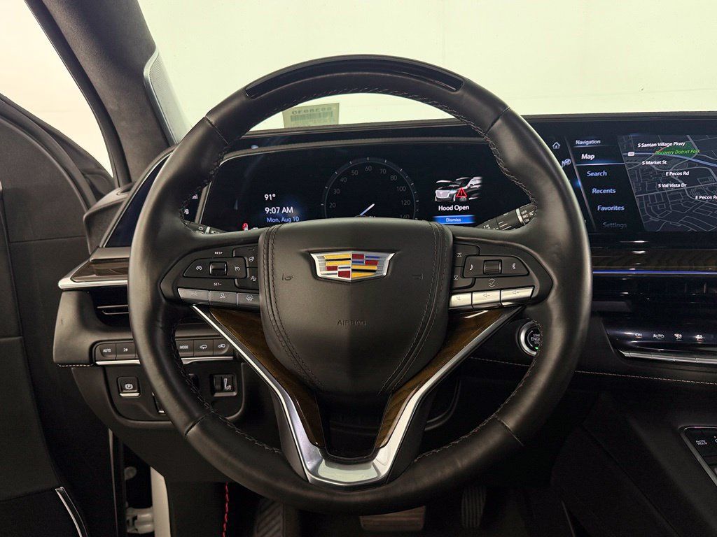 Used 2024 Cadillac Escalade ESV Sport Platinum w/ LPO, ONYX Package AWD/4WD image 11