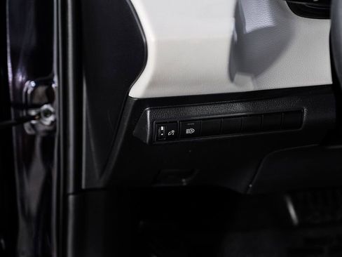 Used 2022 Toyota Corolla LE image 22