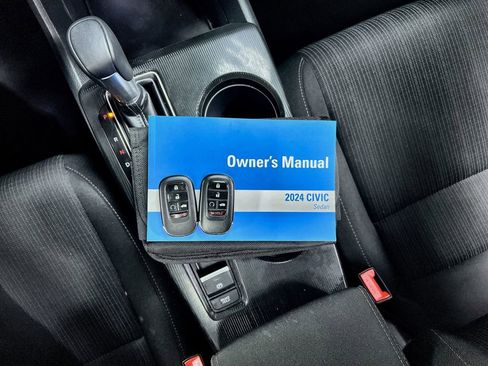 Used 2024 Honda Civic EX image 10