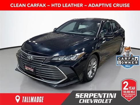 Used 2019 Toyota Avalon XLE FWD image 1