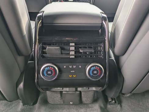 New 2026 Land Rover Range Rover Sport Dynamic SE image 23