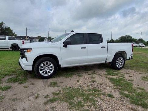 Certified 2025 Chevrolet Silverado 1500 Custom RWD image 4