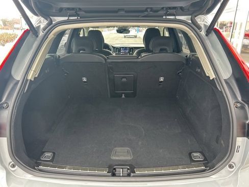 Certified 2025 Volvo XC60 B5 Plus image 11