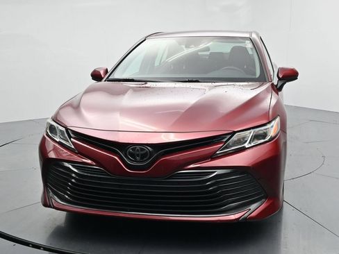 Used 2019 Toyota Camry LE FWD image 3