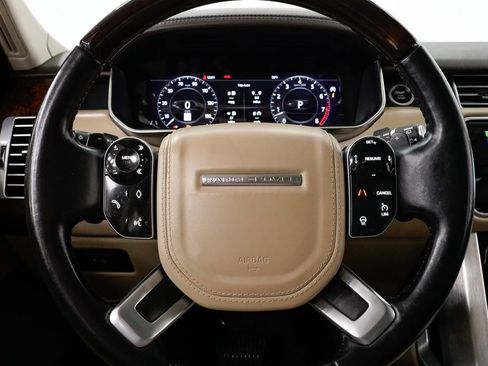 Used 2020 Land Rover Range Rover HSE image 15
