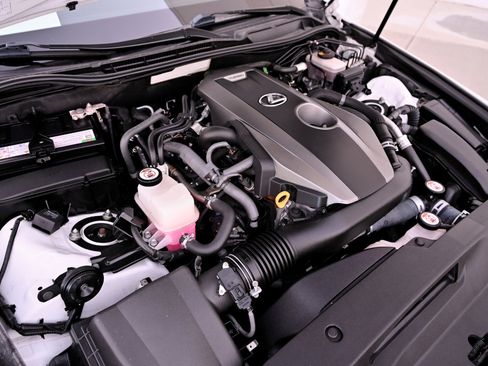 Used 2017 Lexus IS 200t IS Turbo RWD image 45