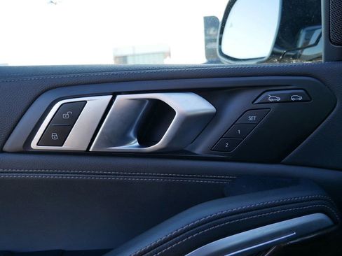 Used 2022 BMW X6 xDrive40i w/ Premium Package image 14