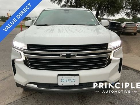 Used 2021 Chevrolet Suburban LT w/ Rear Media and Nav Package AWD/4WD image 3