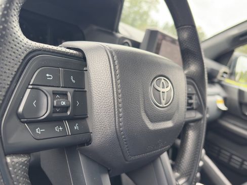 Used 2026 Toyota Tacoma SR image 26