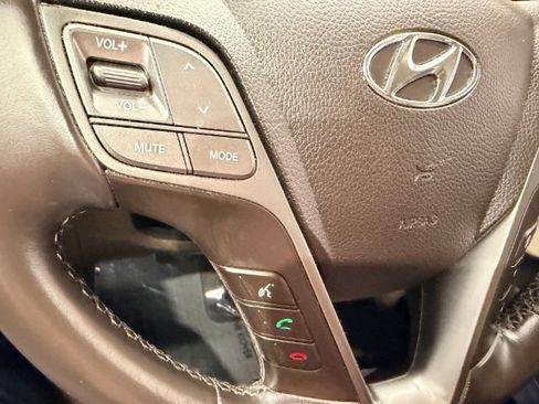 Used 2017 Hyundai Santa Fe Sport FWD image 21