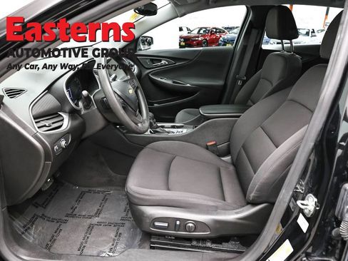 Used 2024 Chevrolet Malibu LT FWD image 14