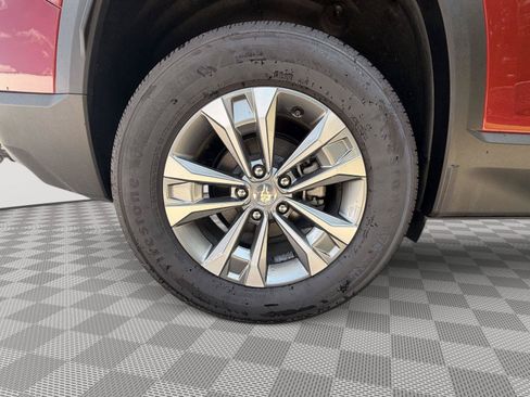 Used 2025 Chevrolet Equinox LT w/ Convenience Package II FWD image 35