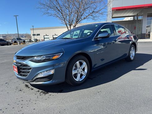 Used 2024 Chevrolet Malibu LT image 5