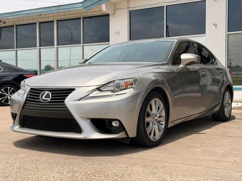 Used 2016 Lexus IS 200t RWD image 7