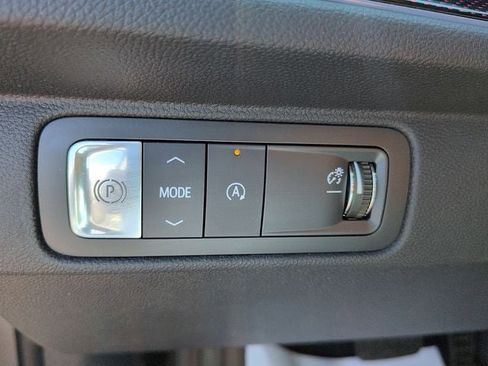 Used 2025 Chevrolet Traverse RS w/ LPO, Floor Liner Package FWD image 19