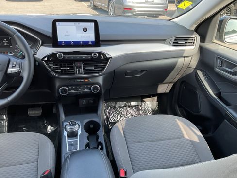 Used 2022 Ford Escape SE w/ SE Sport Appearance Package FWD image 16
