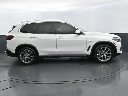 Used 2022 BMW X5 xDrive45e w/ Luxury Seating Package image 6