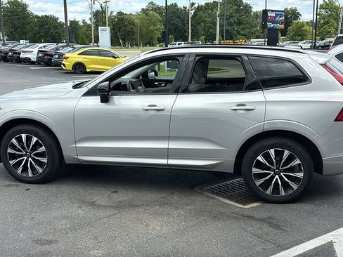 Used 2024 Volvo XC60 B5 Plus w/ Climate Package AWD/4WD image 3