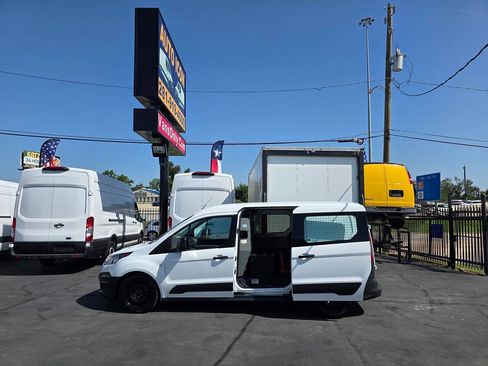Used 2017 Ford Transit Connect XL FWD image 6