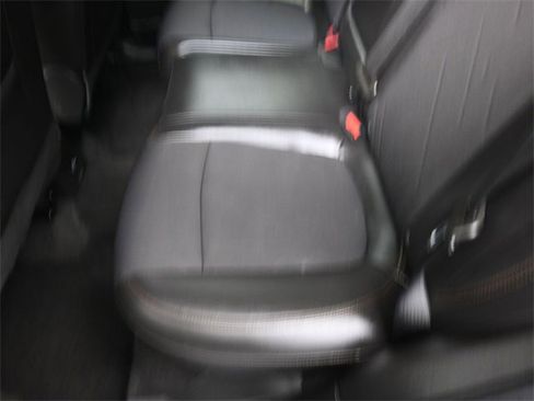 Used 2022 Chevrolet Trax LT w/ Midnight Edition image 21