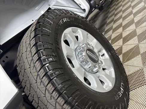 Used 2024 Ford F250 XLT w/ FX4 Off-Road Package image 27