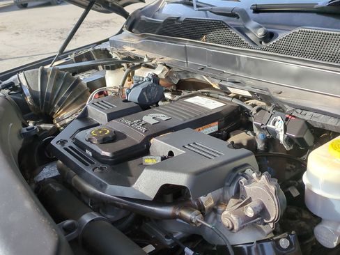 Used 2019 RAM 2500 Big Horn image 35