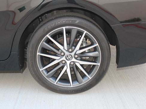 Used 2023 Toyota Camry XLE image 42