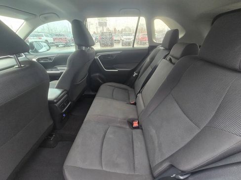 Used 2022 Toyota RAV4 LE image 27