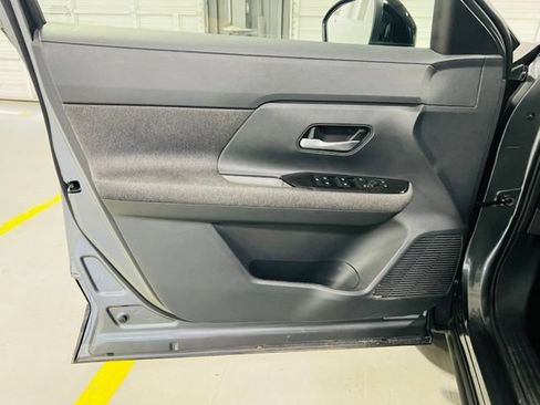 Used 2026 Nissan Kicks SV FWD image 23
