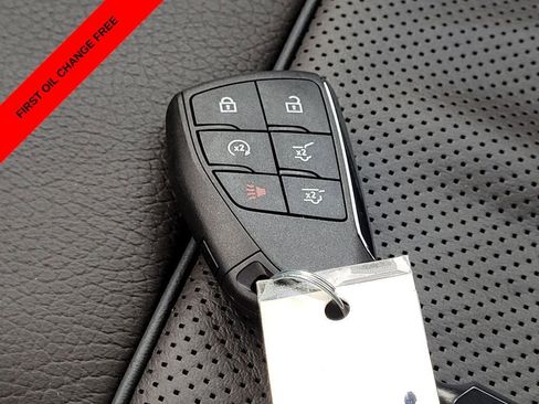 Used 2023 GMC Yukon Denali image 31