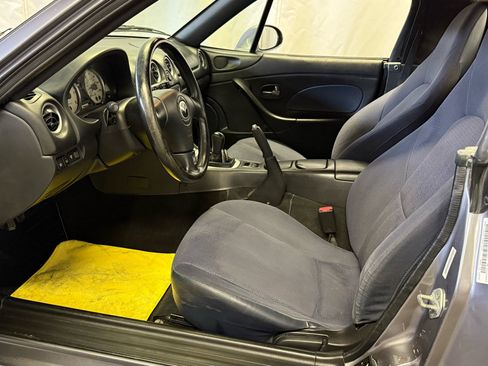 Used 2003 MAZDA MX-5 Miata image 21