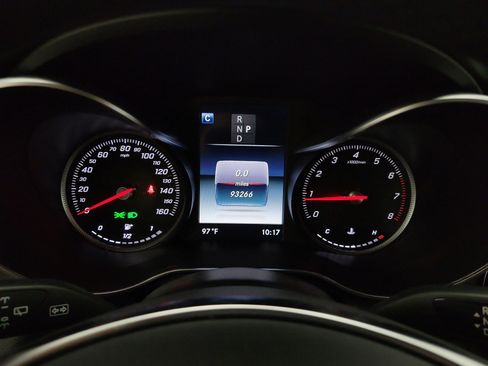 Used 2019 Mercedes-Benz GLC 300 image 9