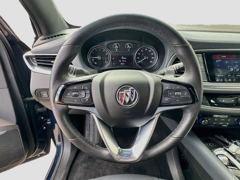 Used 2023 Buick Enclave Essence AWD/4WD image 11