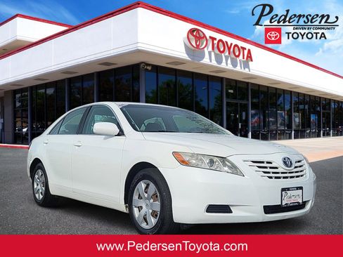 Used 2007 Toyota Camry LE image 1