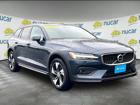 Used 2024 Volvo V60 B5 Cross Country Plus AWD/4WD image 1