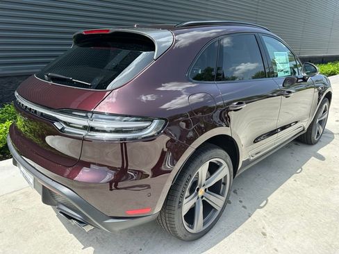 Certified 2025 Porsche Macan Turbo image 9