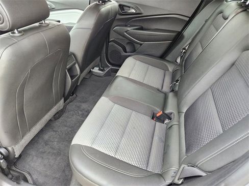 Certified 2024 Chevrolet Trax LT w/ Sunroof Package image 30