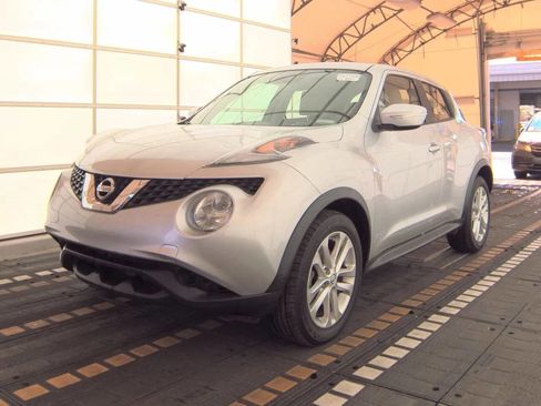 Used 2015 Nissan Juke S image 1