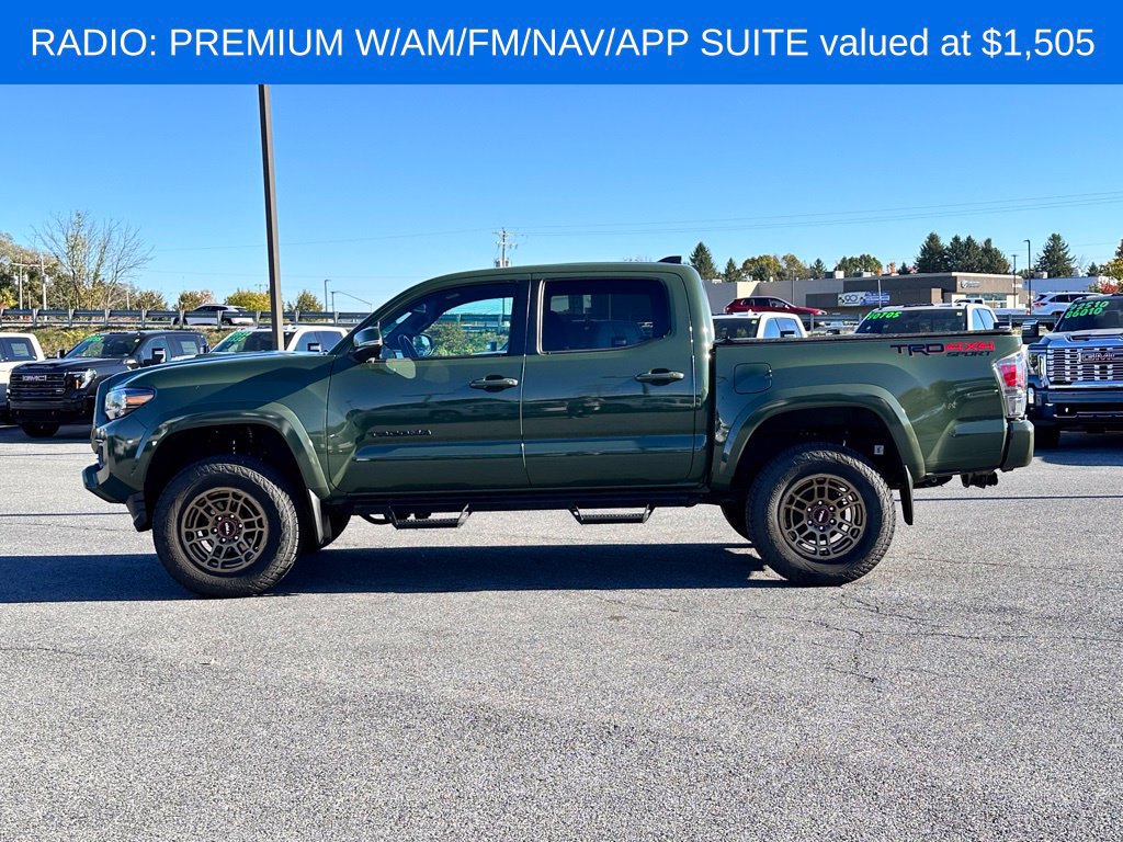 Used 2022 Toyota Tacoma TRD Sport AWD/4WD image 7
